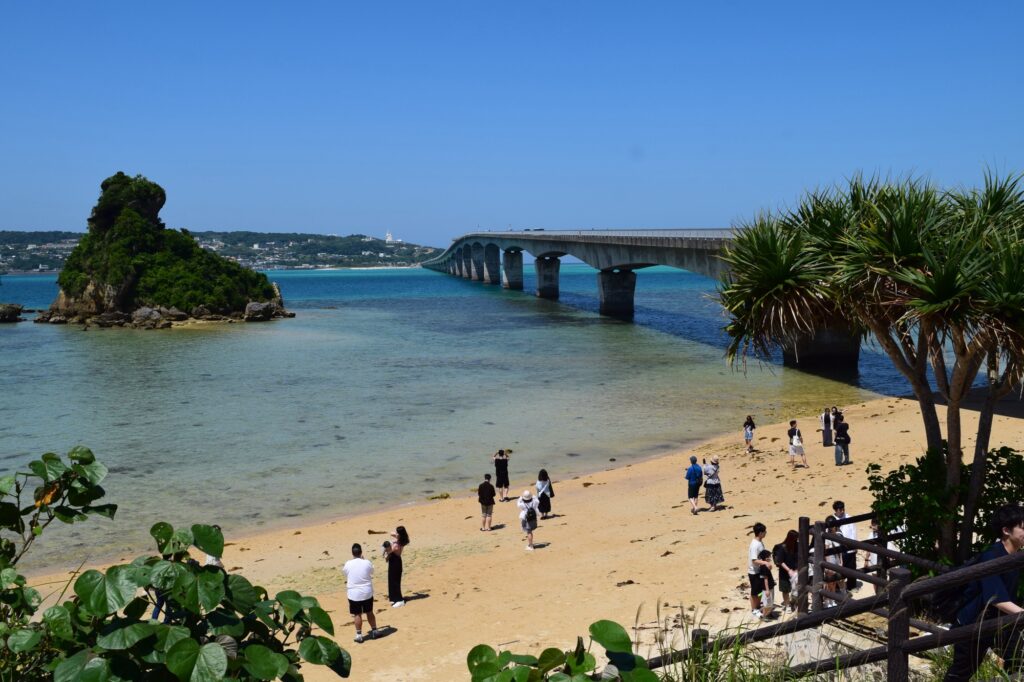 古宇利大橋!沖縄タイムを過ごすなら古宇利島!!エメラルドグリーンの海はおすすめ!